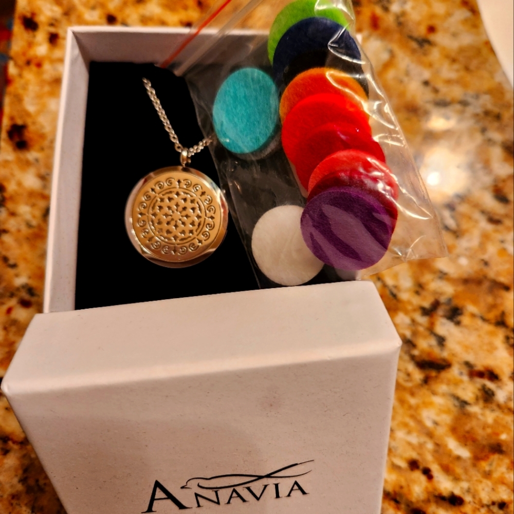 Anavia Essential Oil Diffuser Necklace